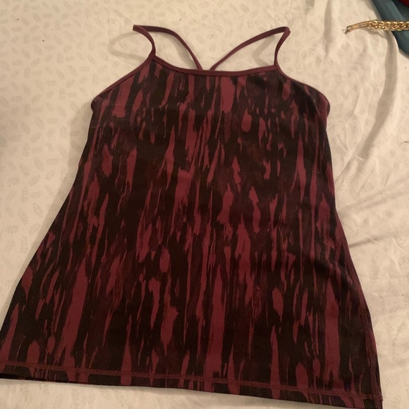 lululemon athletica Tops - Red lululemon power  y tank top size 8
